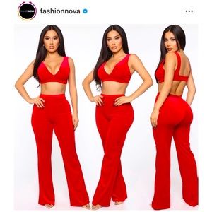 ❤️Fashion Nova red velvet two piece set🌹